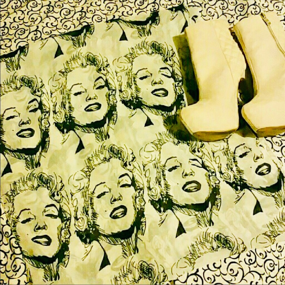 Marylin Monroe Scarf